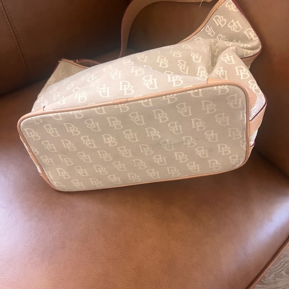 Dooney & Bourke  Anniversary Monogram Tote Shoulder Bag LARGE - Picture 4 of 16